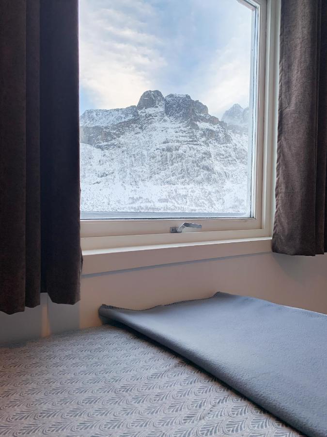 Segla Guesthouse - With View Of Fjord Fjordgard Eksteriør billede