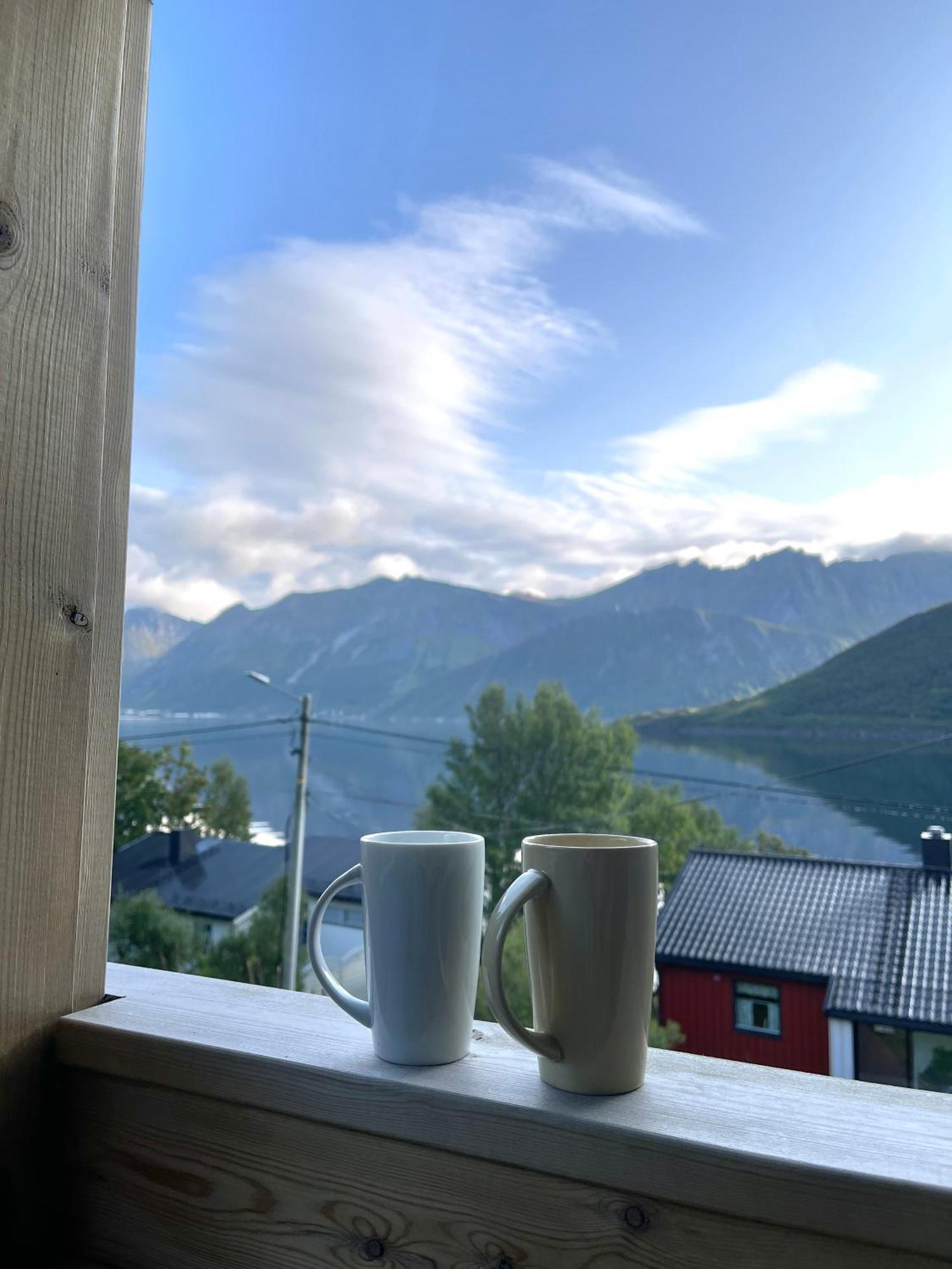 Segla Guesthouse - With View Of Fjord Fjordgard Eksteriør billede