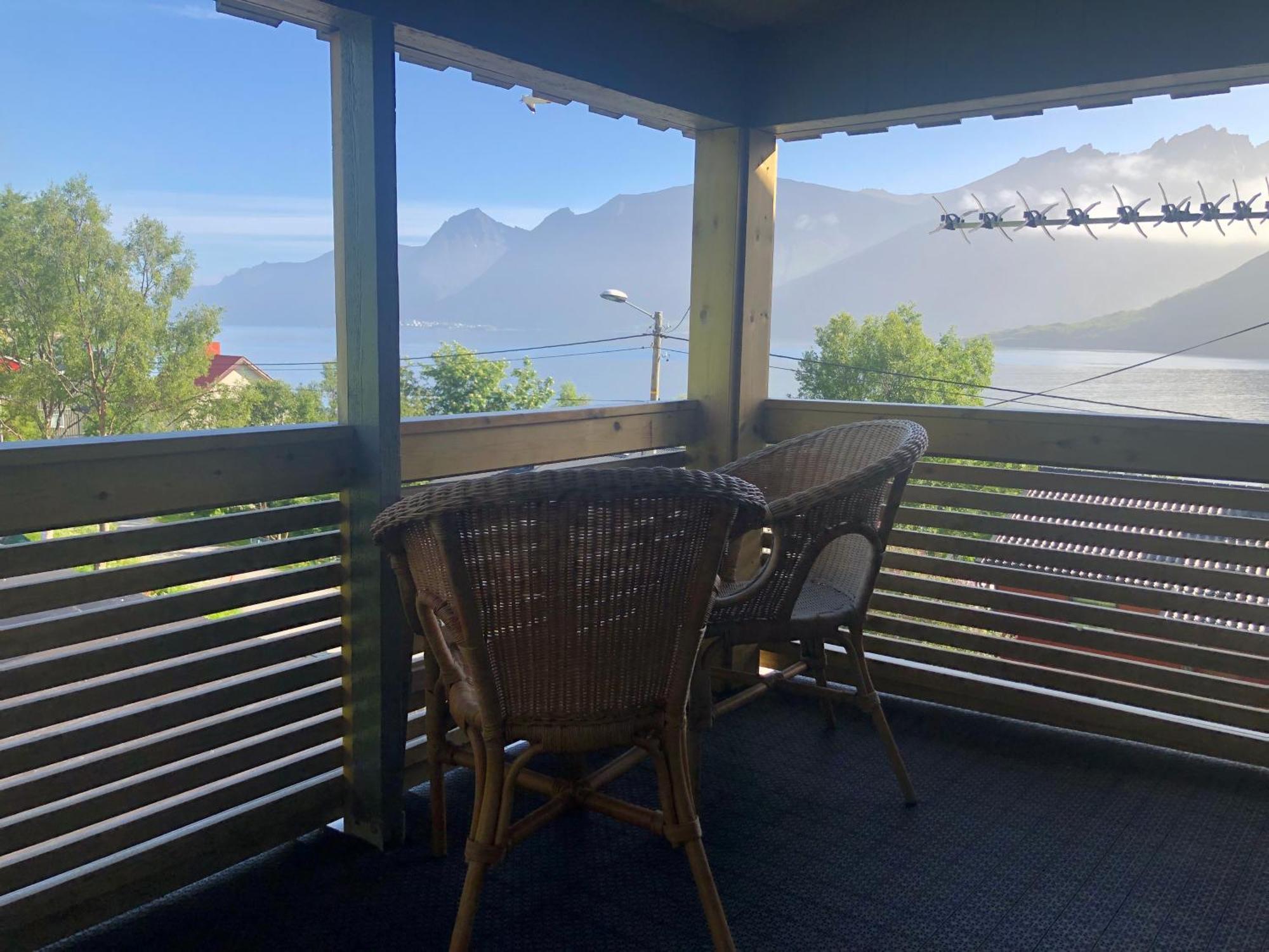 Segla Guesthouse - With View Of Fjord Fjordgard Eksteriør billede