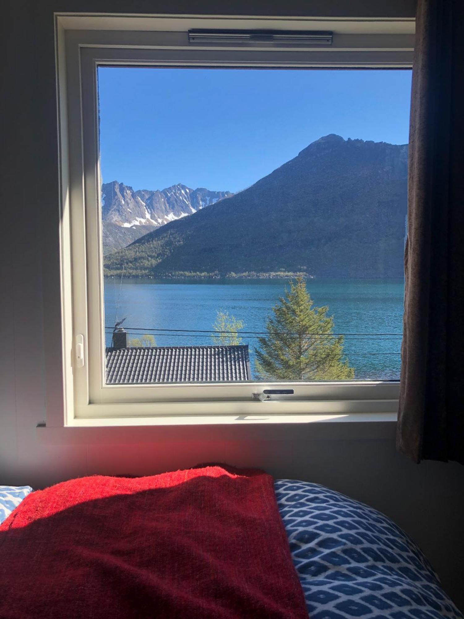Segla Guesthouse - With View Of Fjord Fjordgard Værelse billede