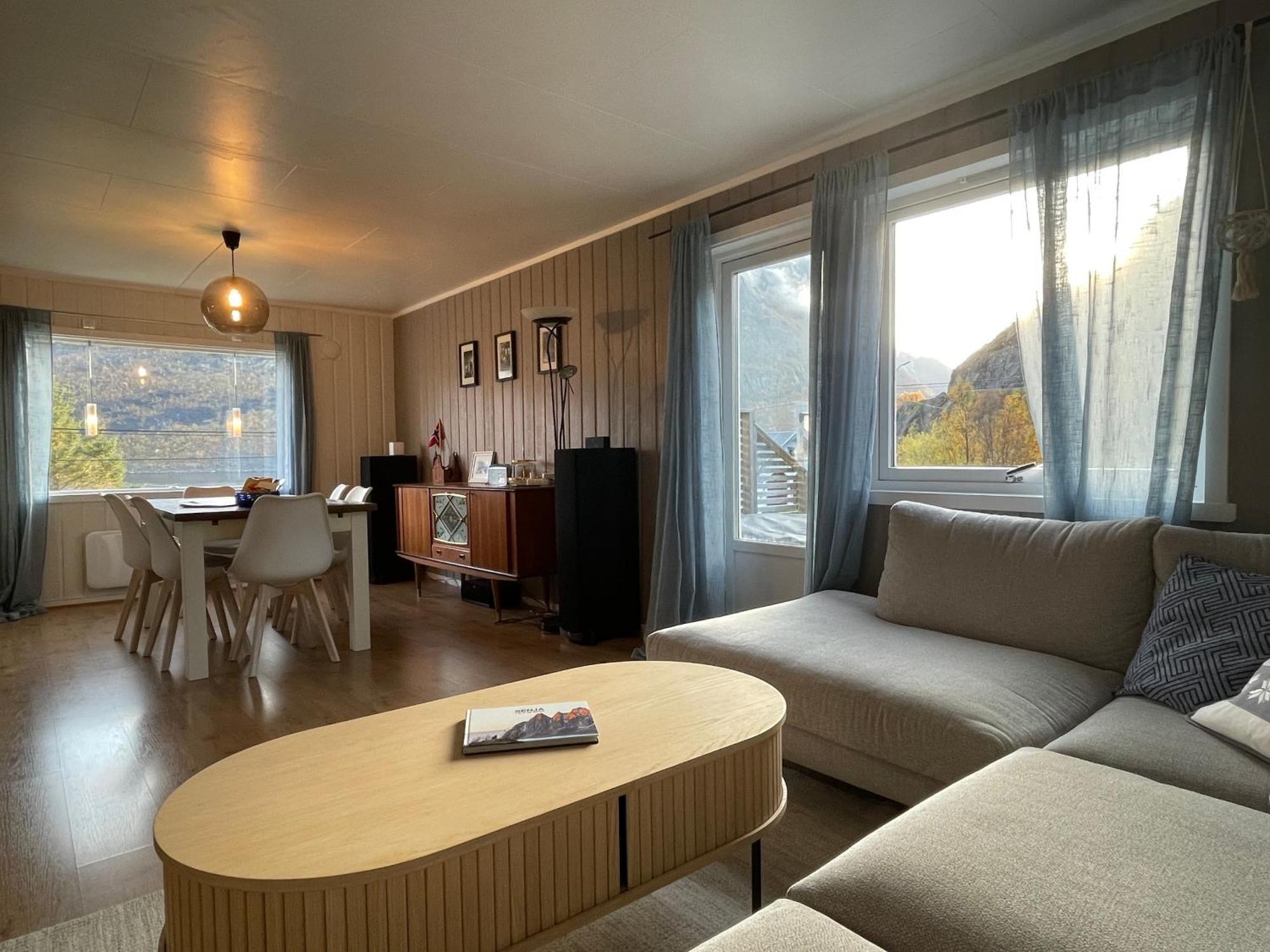Segla Guesthouse - With View Of Fjord Fjordgard Eksteriør billede